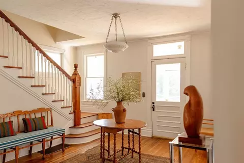 Entry Way - 408 N Spring St, Elgin, IL 60120 photo 5 of 13