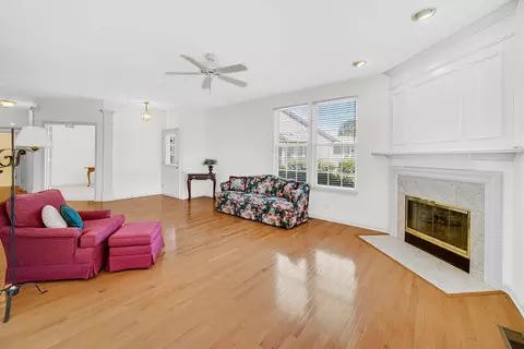 9 Brixton Ct, Algonquin, IL 60102 photo 3