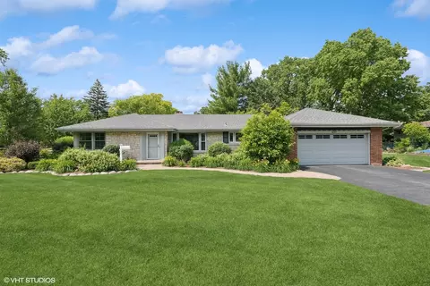 451 E South St, Elmhurst, IL 60126