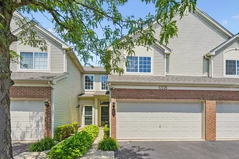17576 Gilbert Dr, Lockport, IL 60441