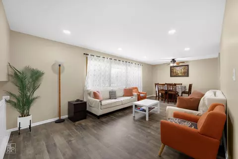 758 Buckingham Ct, Hoffman Estates, IL 60169 photo 13