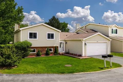 758 Buckingham Ct, Hoffman Estates, IL 60169 photo 4
