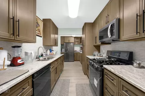 758 Buckingham Ct, Hoffman Estates, IL 60169 photo 7