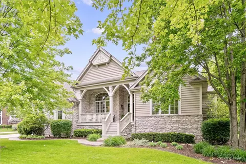 32 Poole Ct, Batavia, IL 60510