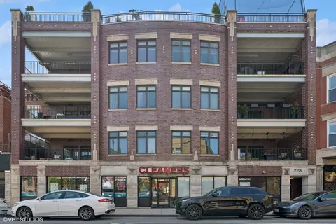2230 N Lincoln Ave #303, Chicago, IL 60614
