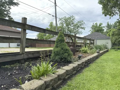 Exterior - 171 N Main St, Herscher, IL 60941 photo 9 of 14