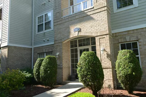 1307 W Lake St #301, Addison, IL 60101