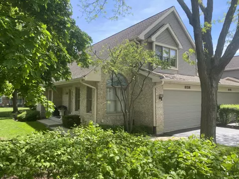 663 N Walden Dr, Palatine, IL 60067