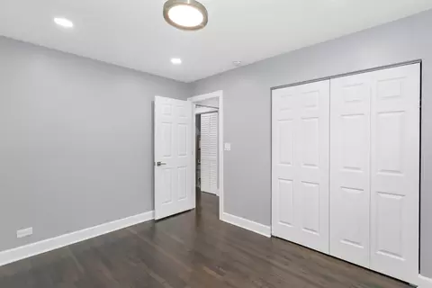 Bedroom - 640 Buckeye Dr, Hoffman Estates, IL 60169 photo 4 of 4