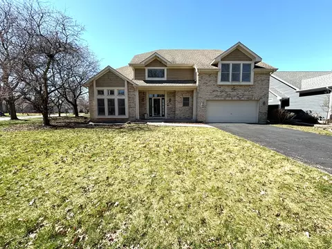 1134 Towering Oaks Ct, Bartlett, IL 60103