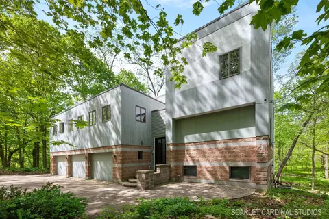 28 W180 Marion St, Winfield, IL 60190