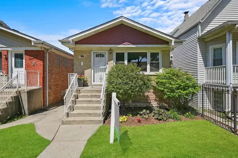 3016 N Francisco Ave, Chicago, IL 60618
