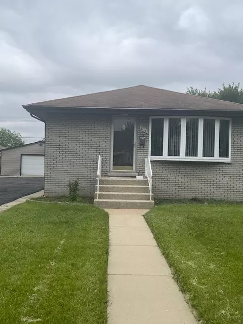 210 44th Ave, Northlake, IL 60164