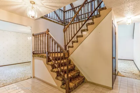 1166 Geringer Rd, Algonquin, IL 60102 photo 2