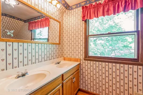 1166 Geringer Rd, Algonquin, IL 60102 photo 13