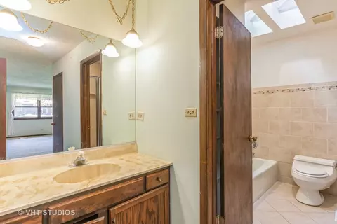 1166 Geringer Rd, Algonquin, IL 60102 photo 7