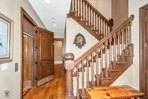 Entry Way - 20937 Wolf Rd, Mokena, IL 60448 photo 6 of 8