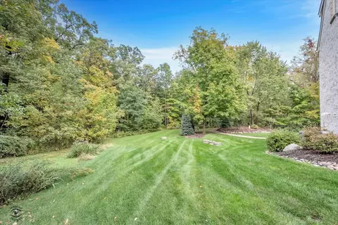 Exterior - 20937 Wolf Rd, Mokena, IL 60448 photo 11 of 20