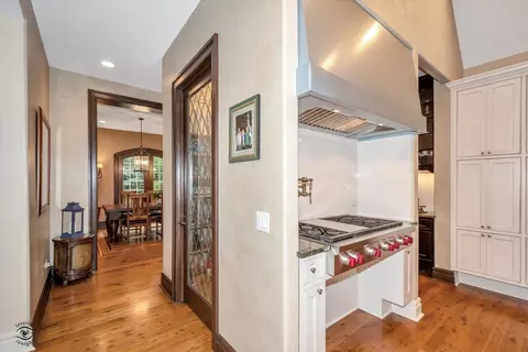 Entry Way - 20937 Wolf Rd, Mokena, IL 60448 photo 5 of 8