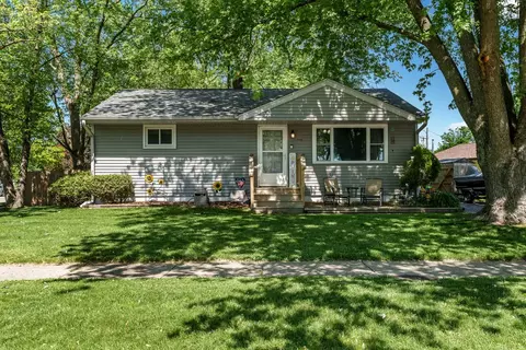 7304 Mildred Rd, Machesney Park, IL 61115