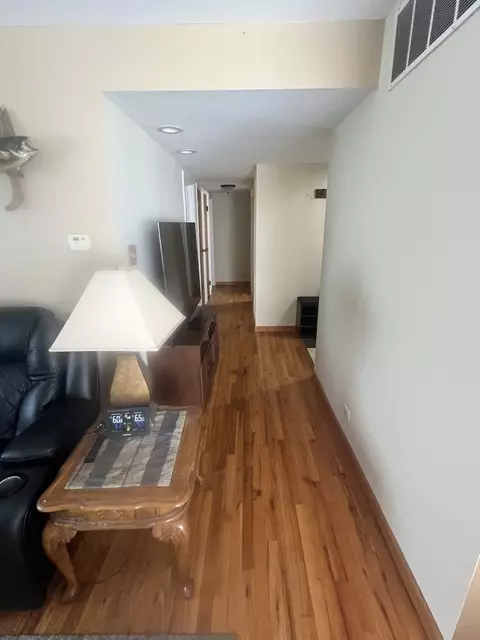 435 Morton St, Hoffman Estates, IL 60169 photo 9