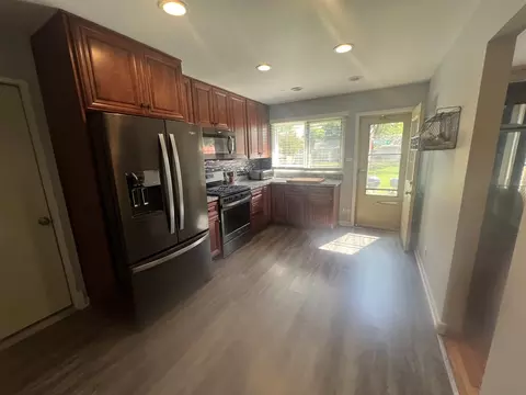 435 Morton St, Hoffman Estates, IL 60169 photo 5