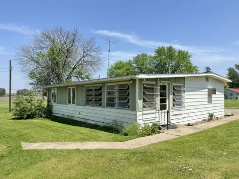 210 N Main St, Sheffield, IL 61361