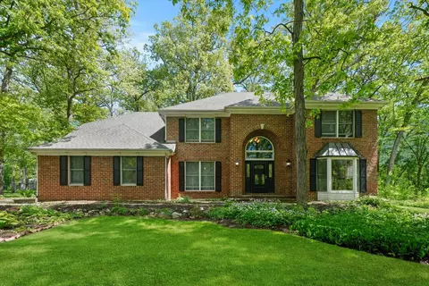 3 W S631 W Marian Cir, Sugar Grove, IL 60554