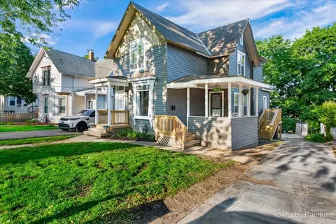 451 Ashland Ave, Elgin, IL 60123 photo 3