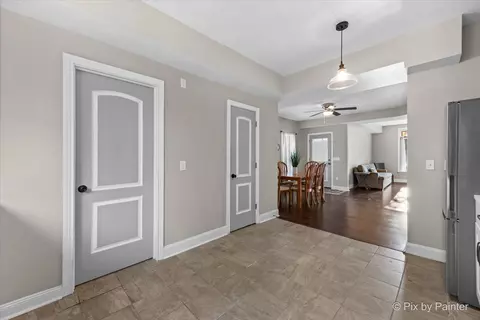 451 Ashland Ave, Elgin, IL 60123 photo 8
