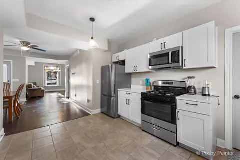 451 Ashland Ave, Elgin, IL 60123 photo 9