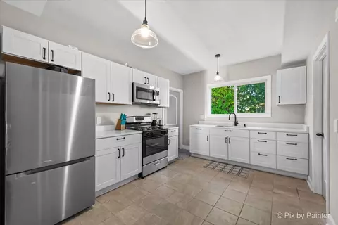 451 Ashland Ave, Elgin, IL 60123 photo 11