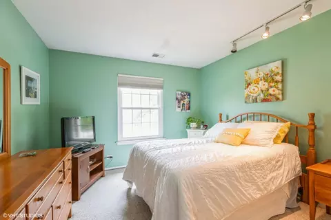 Other - 586 Williamsburg Ct #B2, Wheeling, IL 60090 photo 1 of 2