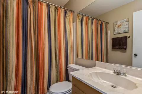 Bath - 586 Williamsburg Ct #B2, Wheeling, IL 60090 photo 2 of 2