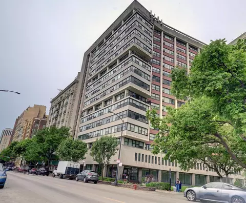 3410 N Lake Shore Dr #17AB, Chicago, IL 60657