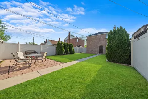 Exterior - 2117 S 23rd Ave, Broadview, IL 60155 photo 4 of 7