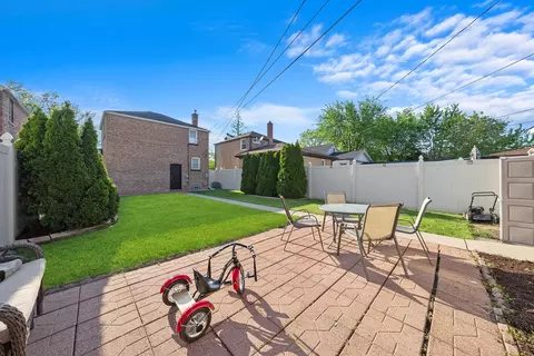 Exterior - 2117 S 23rd Ave, Broadview, IL 60155 photo 5 of 7