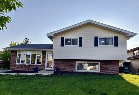 16636 Paxton Ave, Tinley Park, IL 60477