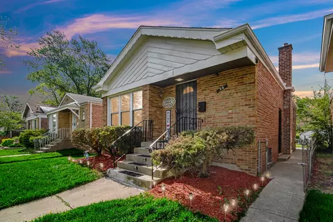 56 W 144th St, Riverdale, IL 60827