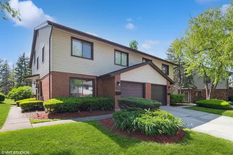 18542 Meadow Ln, Hazel Crest, IL 60429