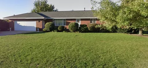 504 E Oaks Rd, Urbana, IL 61802