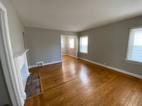 Living - 17843 Roy St, Lansing, IL 60438 photo 3 of 4