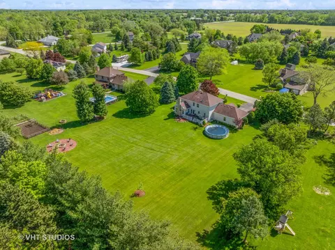 11711 Manda Dr, Huntley, IL 60142