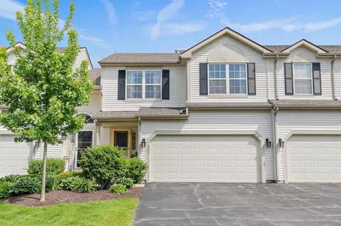 660 Kenwood Ct, Dekalb, IL 60115