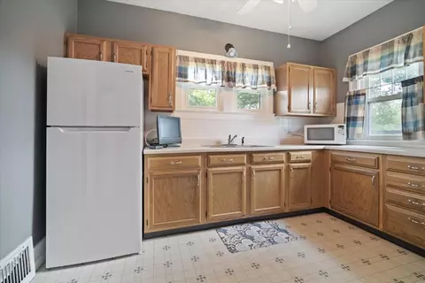 Kitchen - 7 Hale Ct, Normal, IL 61761 photo 1 of 3
