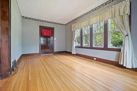 Living - 7 Hale Ct, Normal, IL 61761 photo 2 of 6