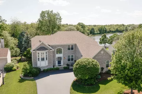 913 Eaton Ct, Lake Villa, IL 60046