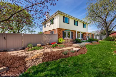 4 S170 Hazel Crest Dr, Sugar Grove, IL 60554