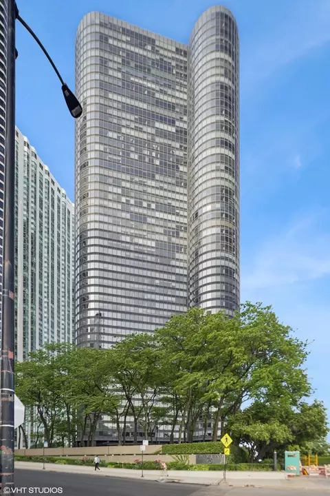 155 N Harbor Dr #4707, Chicago, IL 60601