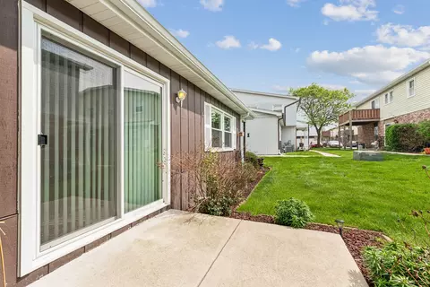 Exterior - 19510 S 116th Ave #A, Mokena, IL 60448 photo 2 of 4